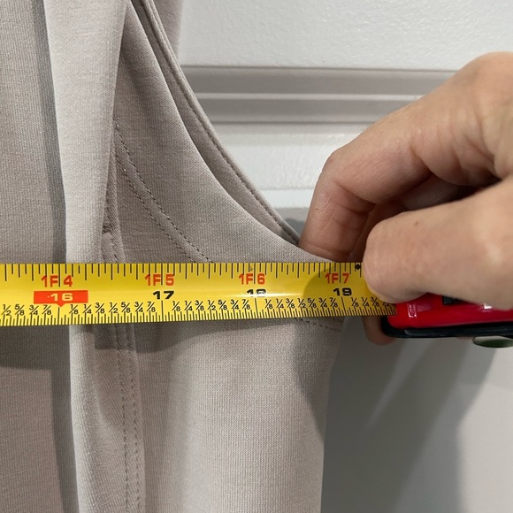 Athleta Seasoft Tank Sweatshirt Size Small Abalone Gray Tan Soft Top Athleisure - Picture 4 of 7